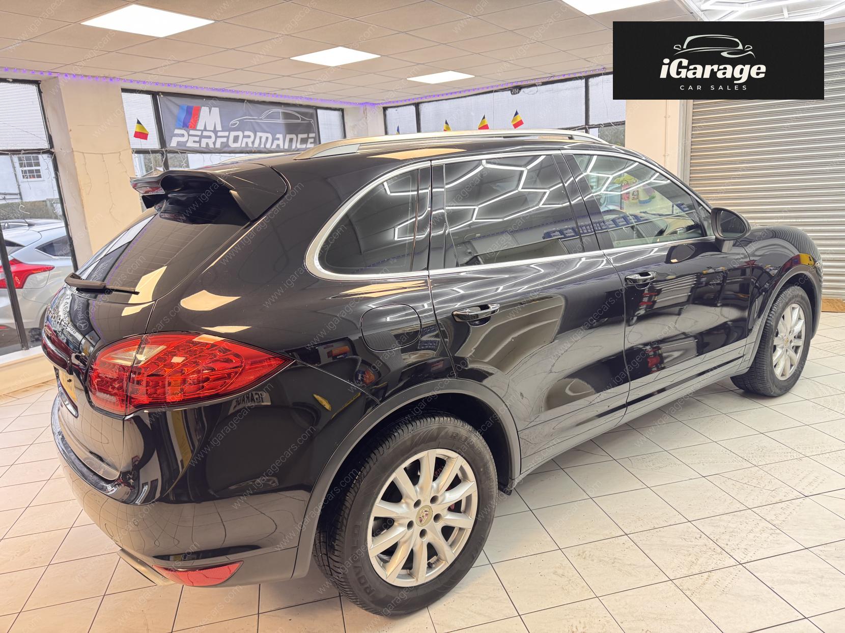 Porsche Cayenne 3.0 TD V6 SUV 5dr Diesel Tiptronic 4WD Euro 5 (s/s) (240 ps)