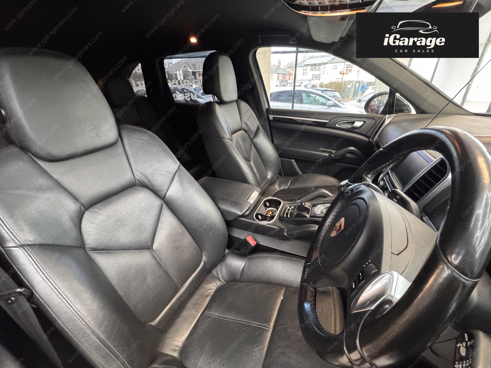 Porsche Cayenne 3.0 TD V6 SUV 5dr Diesel Tiptronic 4WD Euro 5 (s/s) (240 ps)