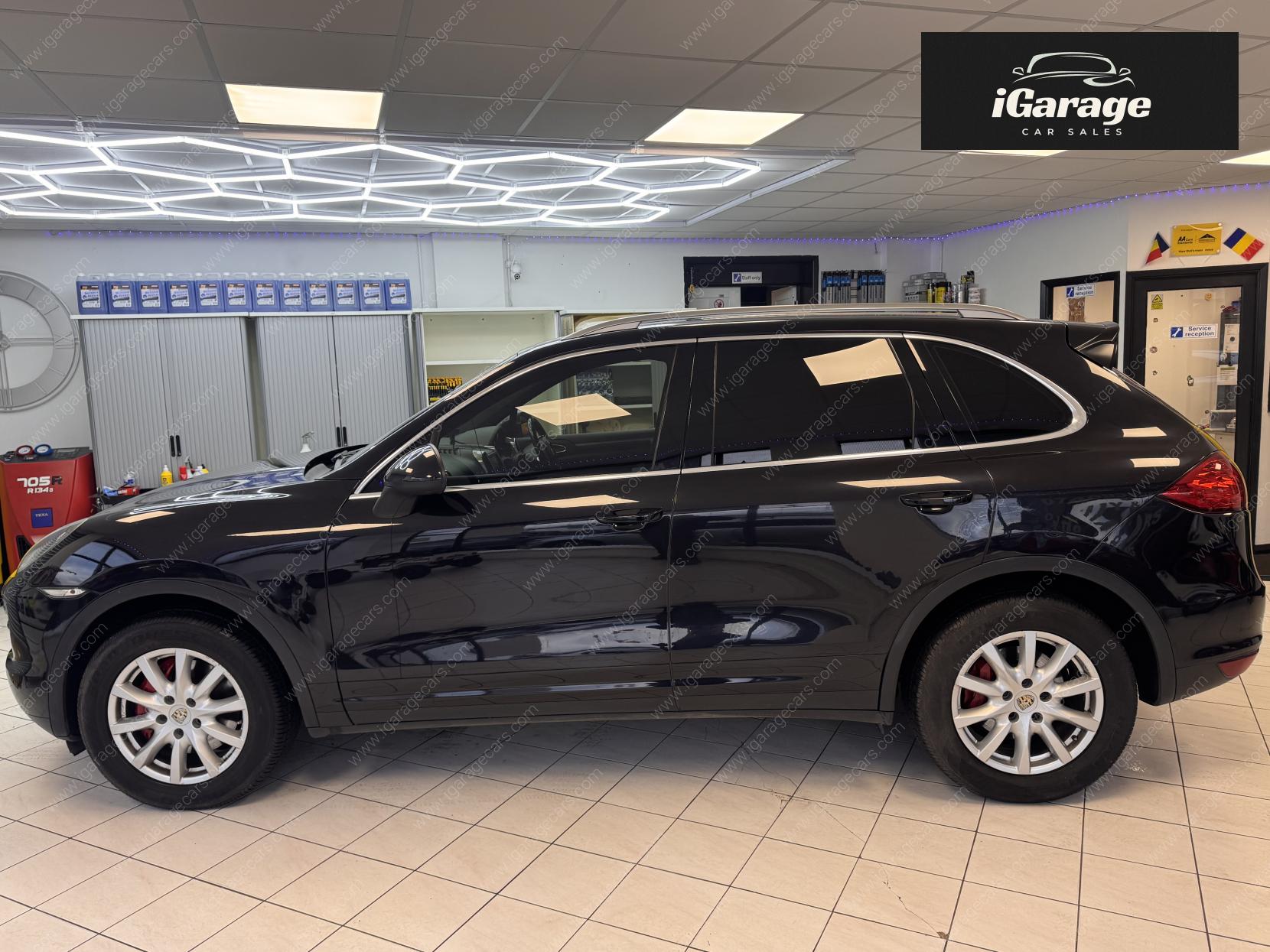 Porsche Cayenne 3.0 TD V6 SUV 5dr Diesel Tiptronic 4WD Euro 5 (s/s) (240 ps)