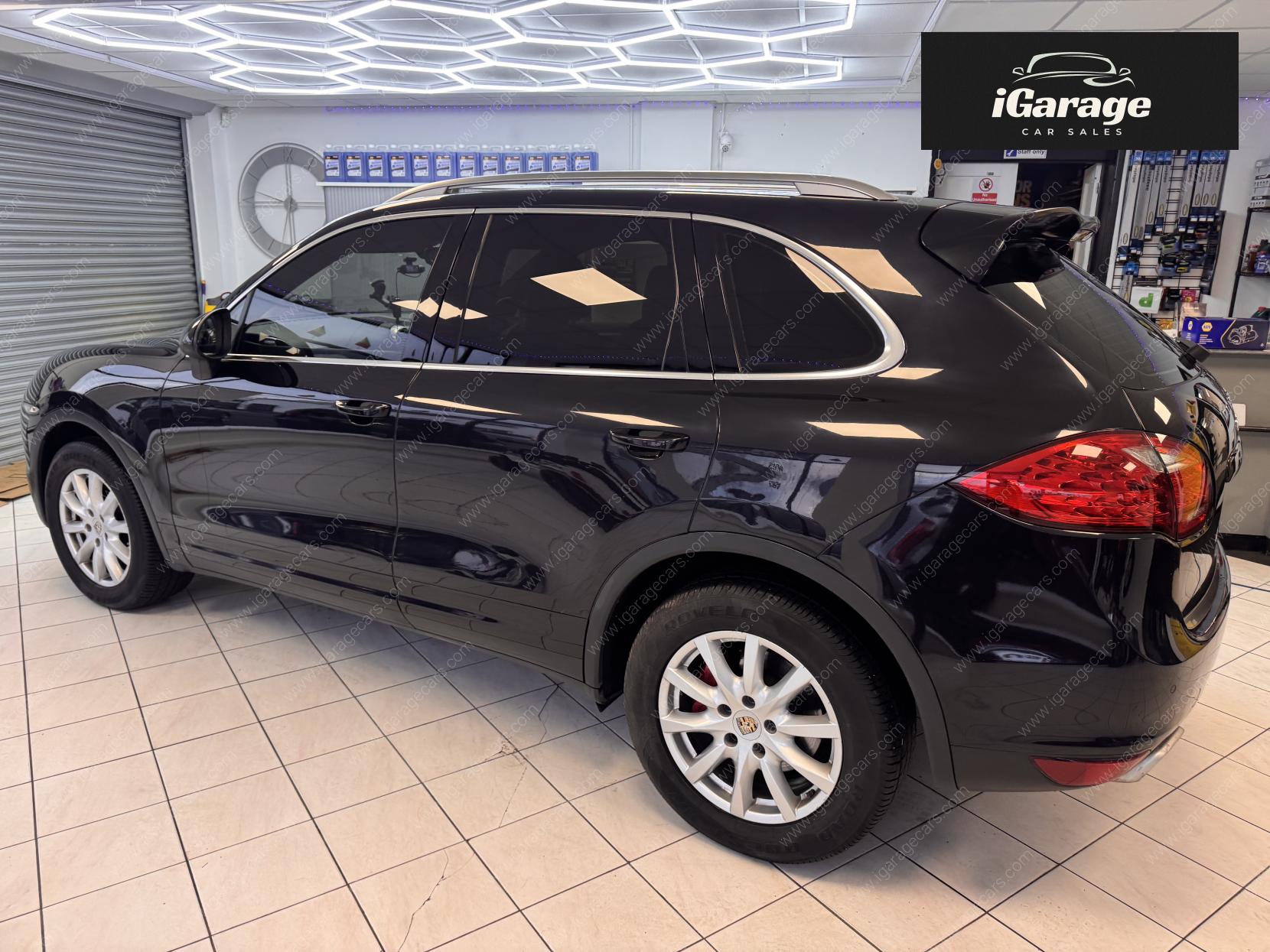 Porsche Cayenne 3.0 TD V6 SUV 5dr Diesel Tiptronic 4WD Euro 5 (s/s) (240 ps)