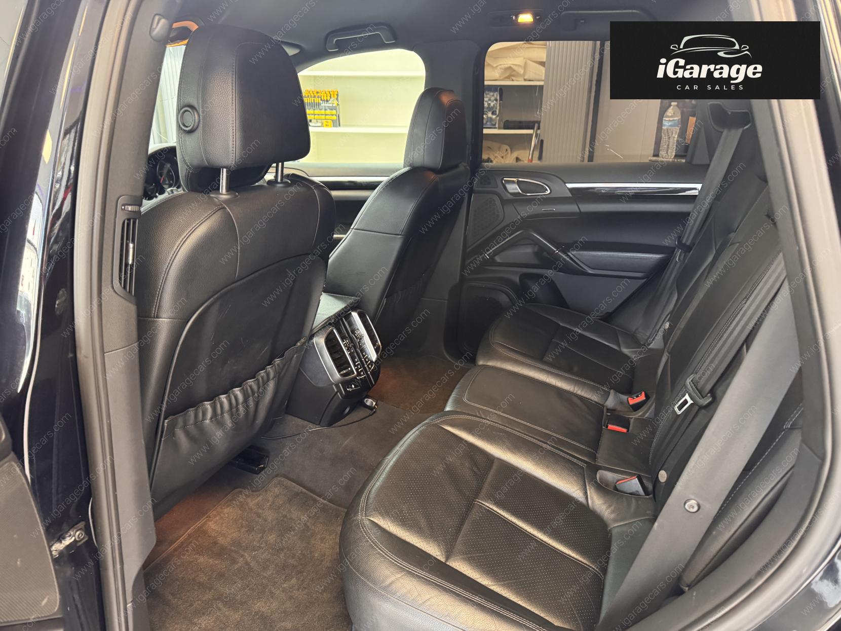 Porsche Cayenne 3.0 TD V6 SUV 5dr Diesel Tiptronic 4WD Euro 5 (s/s) (240 ps)