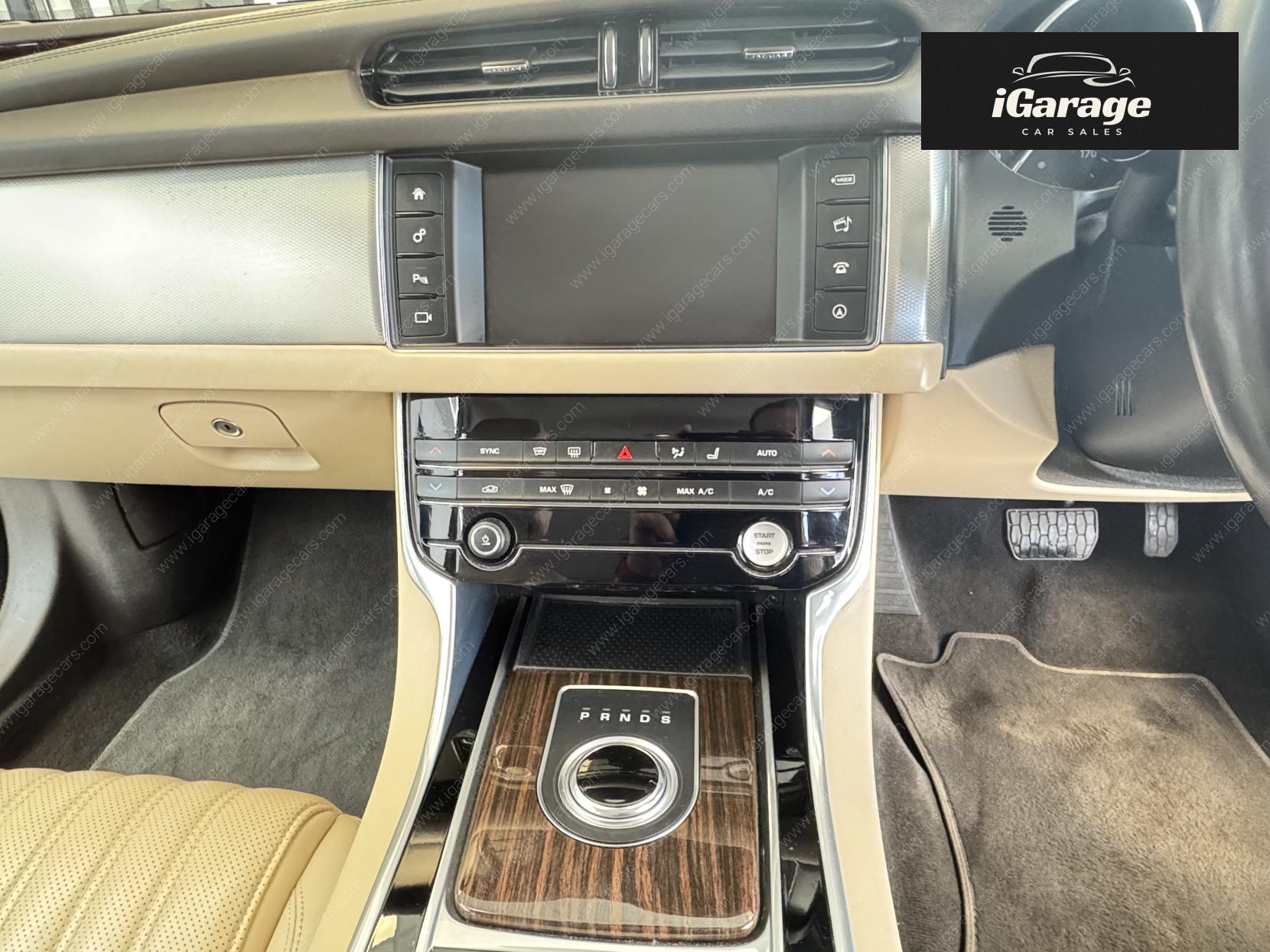 Jaguar XF 2.0d Portfolio Saloon 4dr Diesel Auto Euro 6 (s/s) (180 ps)