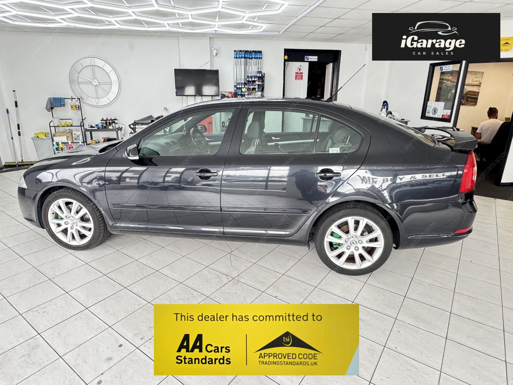 Skoda Octavia 2.0 TFSI vRS Hatchback 5dr Petrol Manual Euro 4 (200 ps)