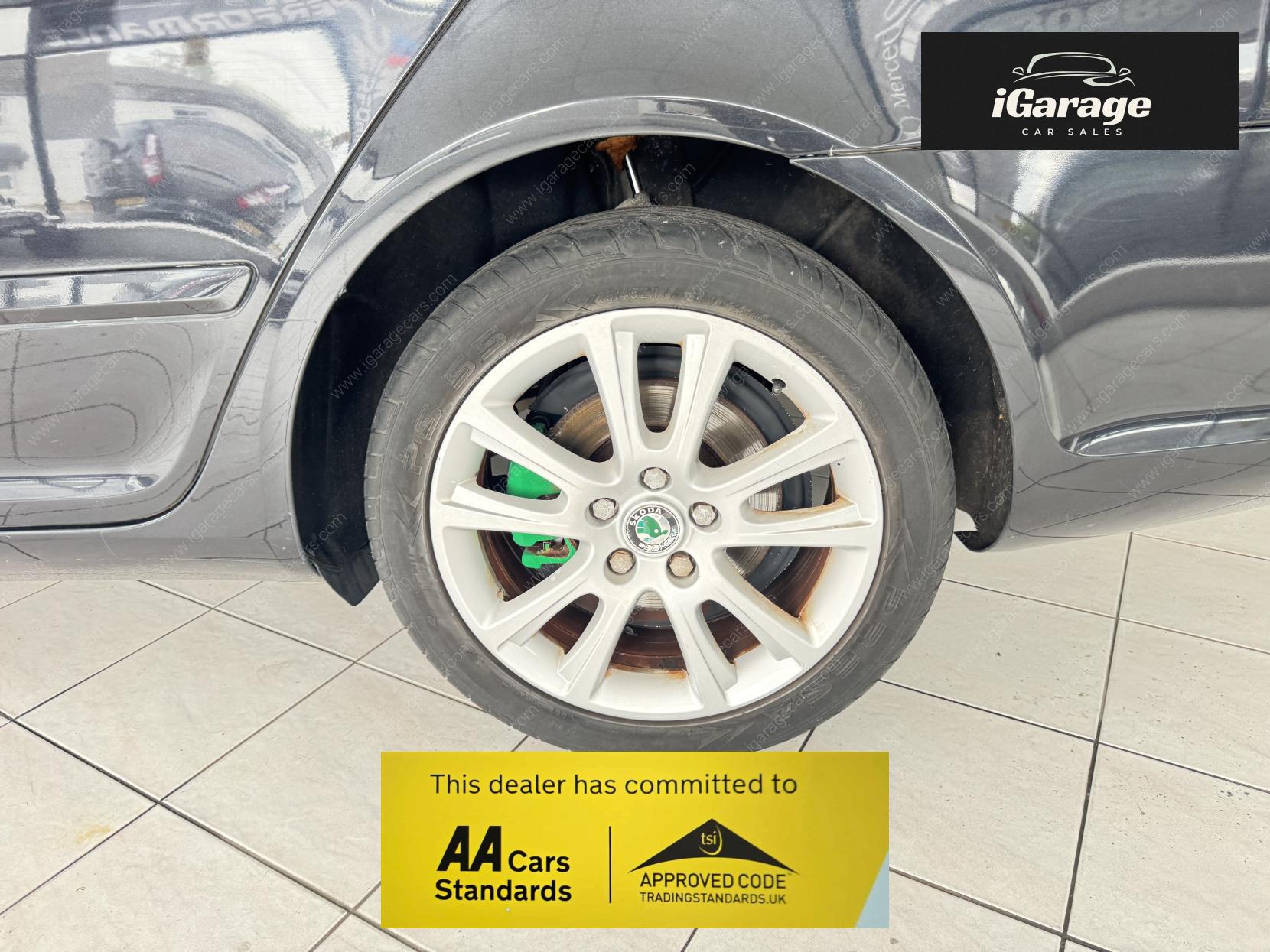 Skoda Octavia 2.0 TFSI vRS Hatchback 5dr Petrol Manual Euro 4 (200 ps)