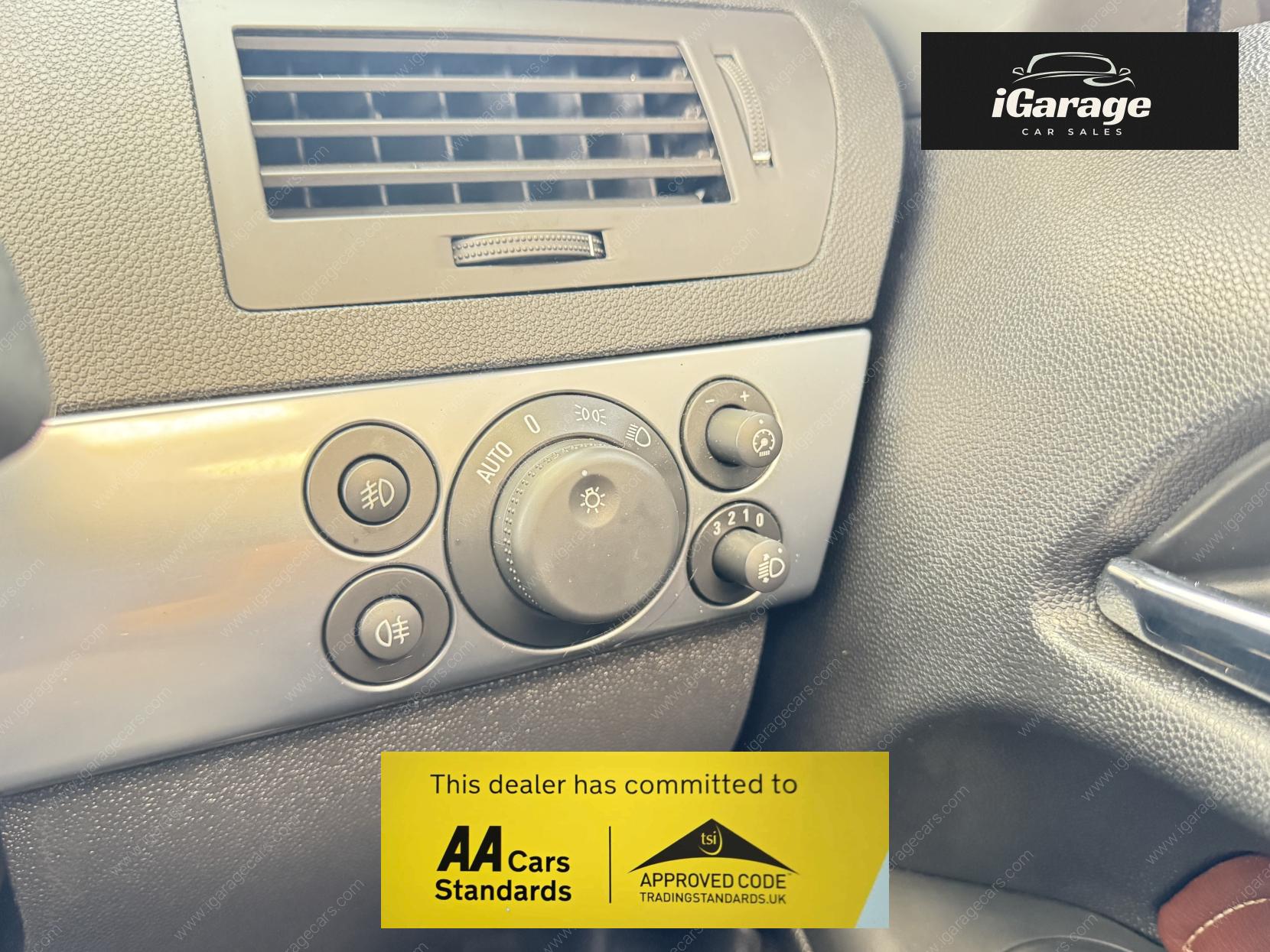 Vauxhall Astra 1.8i Design Twin Top 2dr Petrol Manual (185 g/km, 138 bhp)