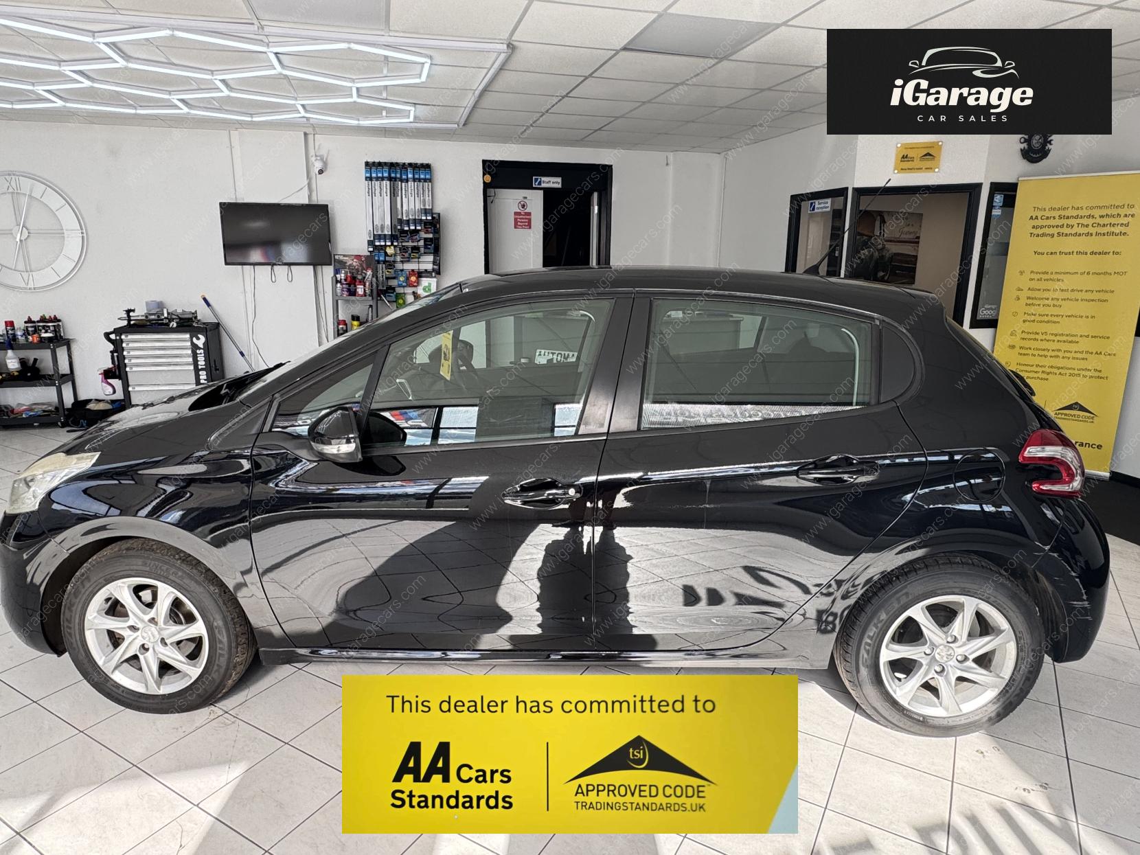 Peugeot 208 1.4 HDi Active Hatchback 5dr Diesel Manual Euro 5 (70 ps)