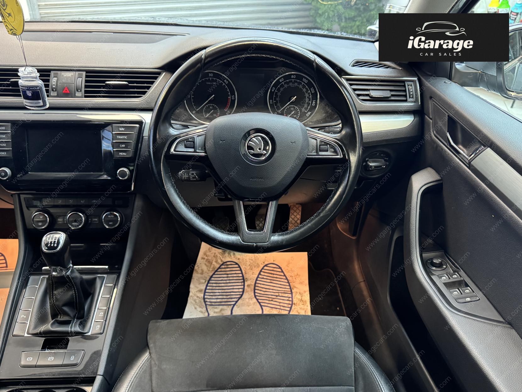 Skoda Superb 2.0 TDI SE Business Estate 5dr Diesel Manual Euro 6 (s/s) (150 ps)