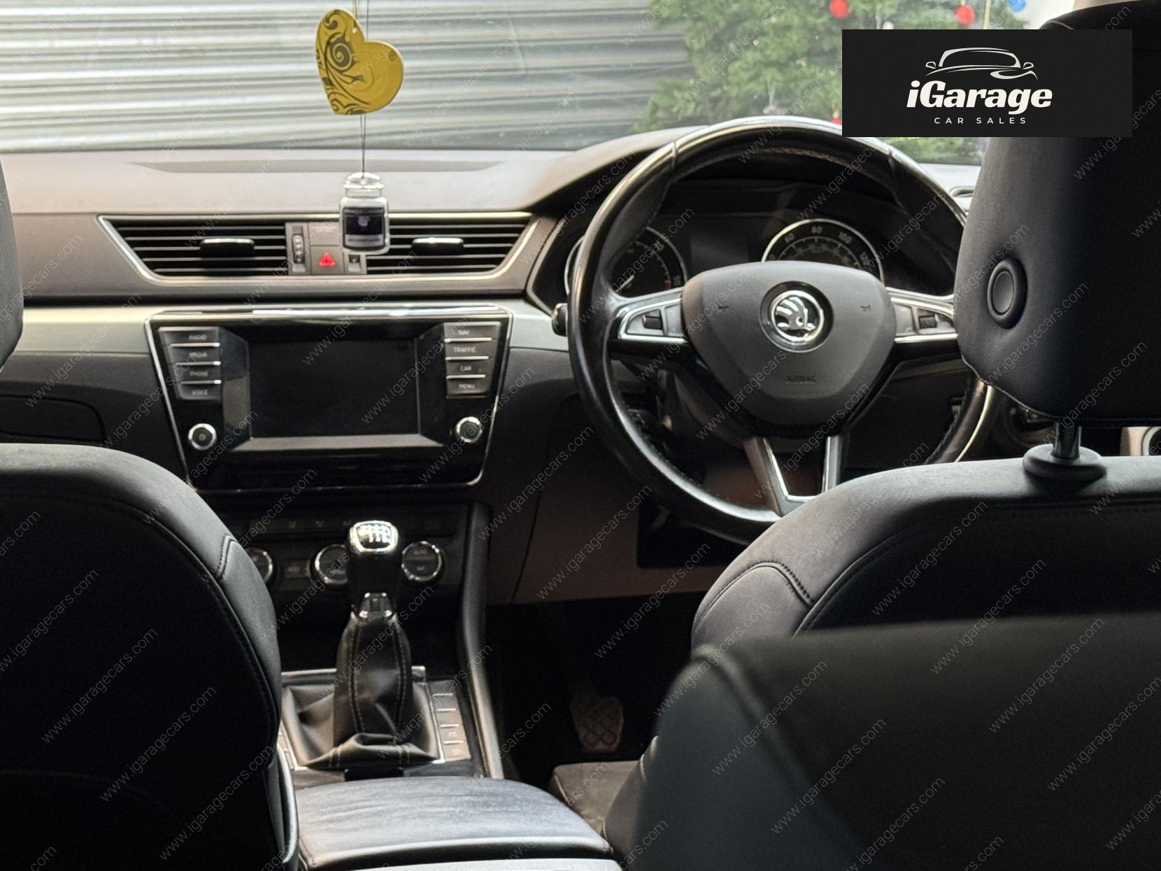 Skoda Superb 2.0 TDI SE Business Estate 5dr Diesel Manual Euro 6 (s/s) (150 ps)