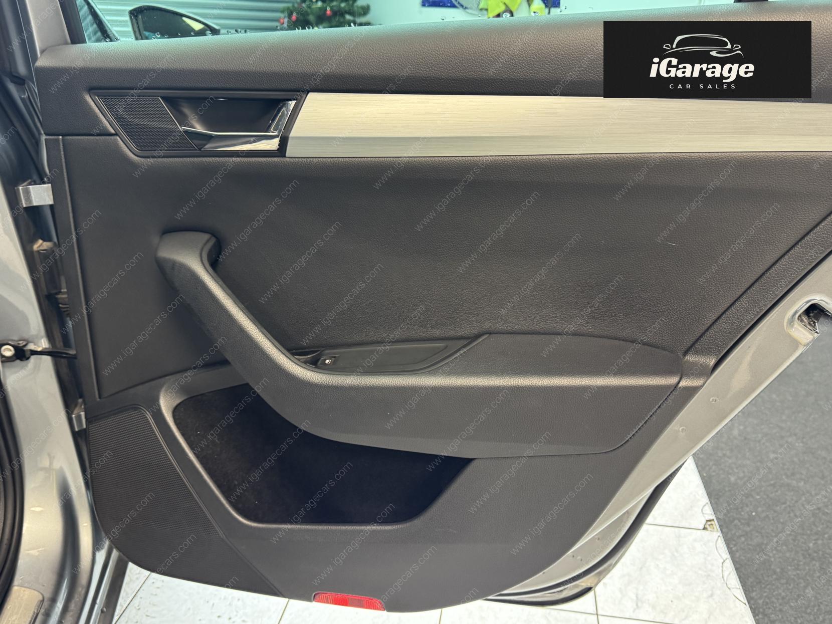 Skoda Superb 2.0 TDI SE Business Estate 5dr Diesel Manual Euro 6 (s/s) (150 ps)