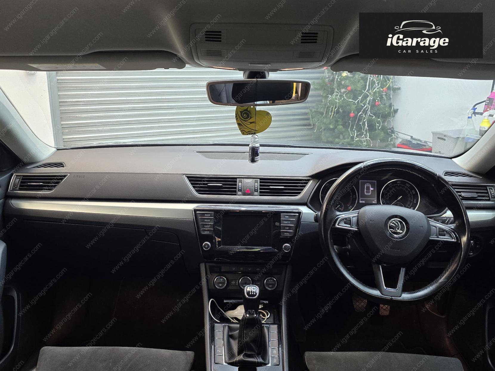 Skoda Superb 2.0 TDI SE Business Estate 5dr Diesel Manual Euro 6 (s/s) (150 ps)