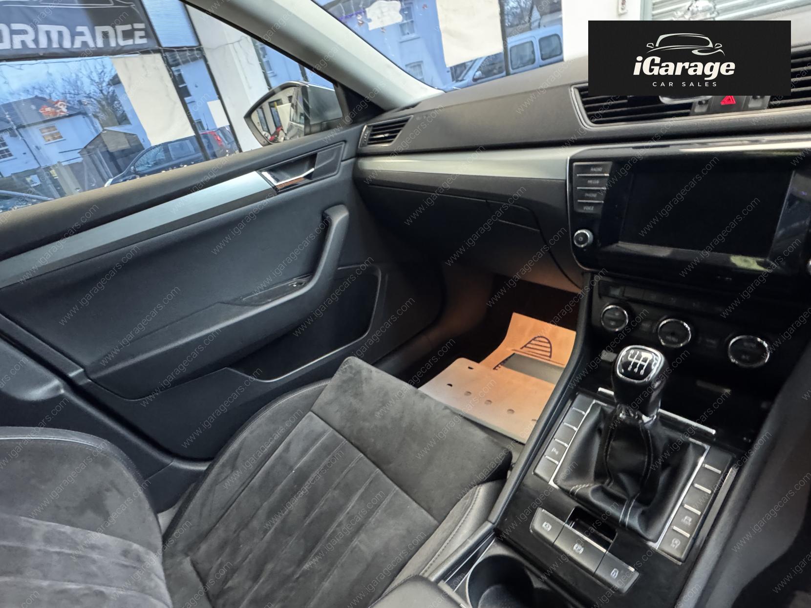 Skoda Superb 2.0 TDI SE Business Estate 5dr Diesel Manual Euro 6 (s/s) (150 ps)