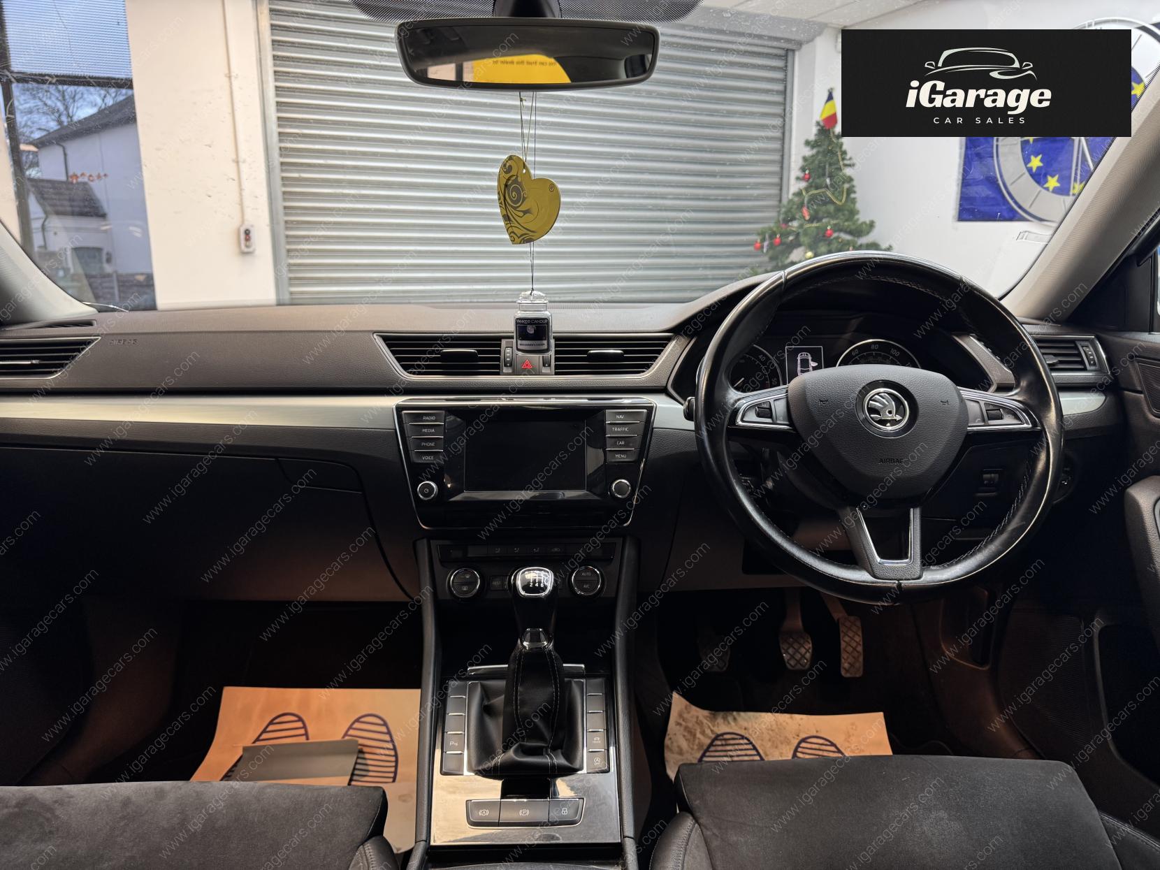 Skoda Superb 2.0 TDI SE Business Estate 5dr Diesel Manual Euro 6 (s/s) (150 ps)