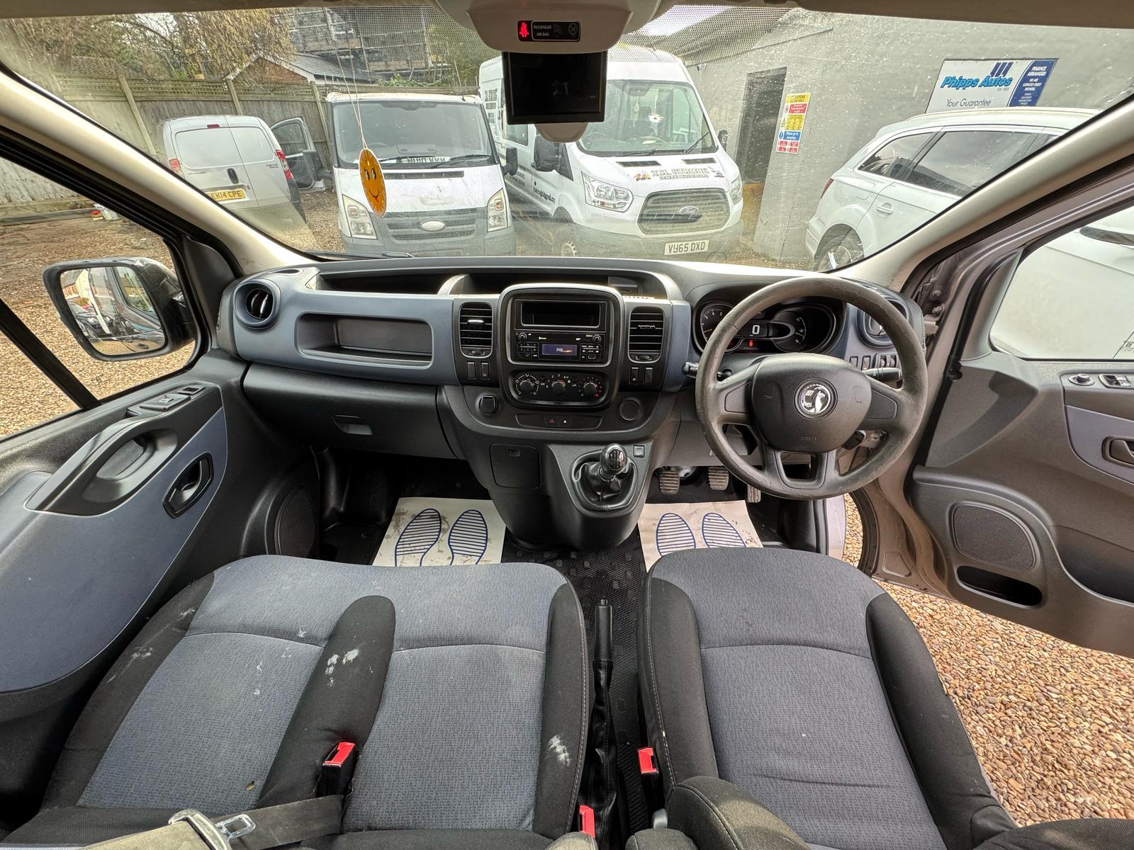 Vauxhall Vivaro 1.6 CDTi 2900 BiTurbo ecoFLEX Crew Van Double Cab 5dr Diesel Manual L2 H1 Euro 5 (s/s) (6 Seat) (120 ps)