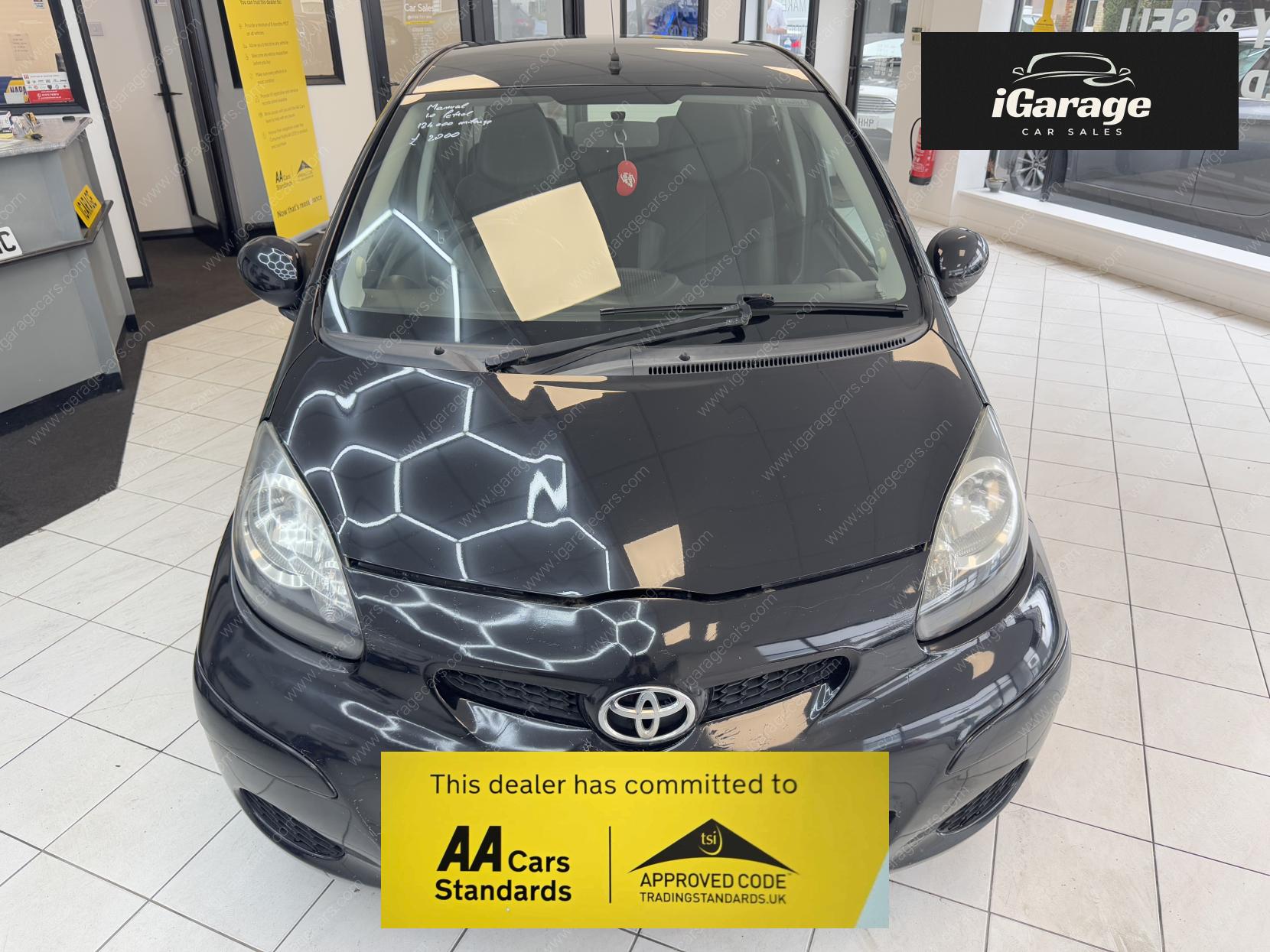 Toyota AYGO 1.0 VVT-i Black Hatchback 5dr Petrol Manual Euro 4 (AC) (67 bhp)