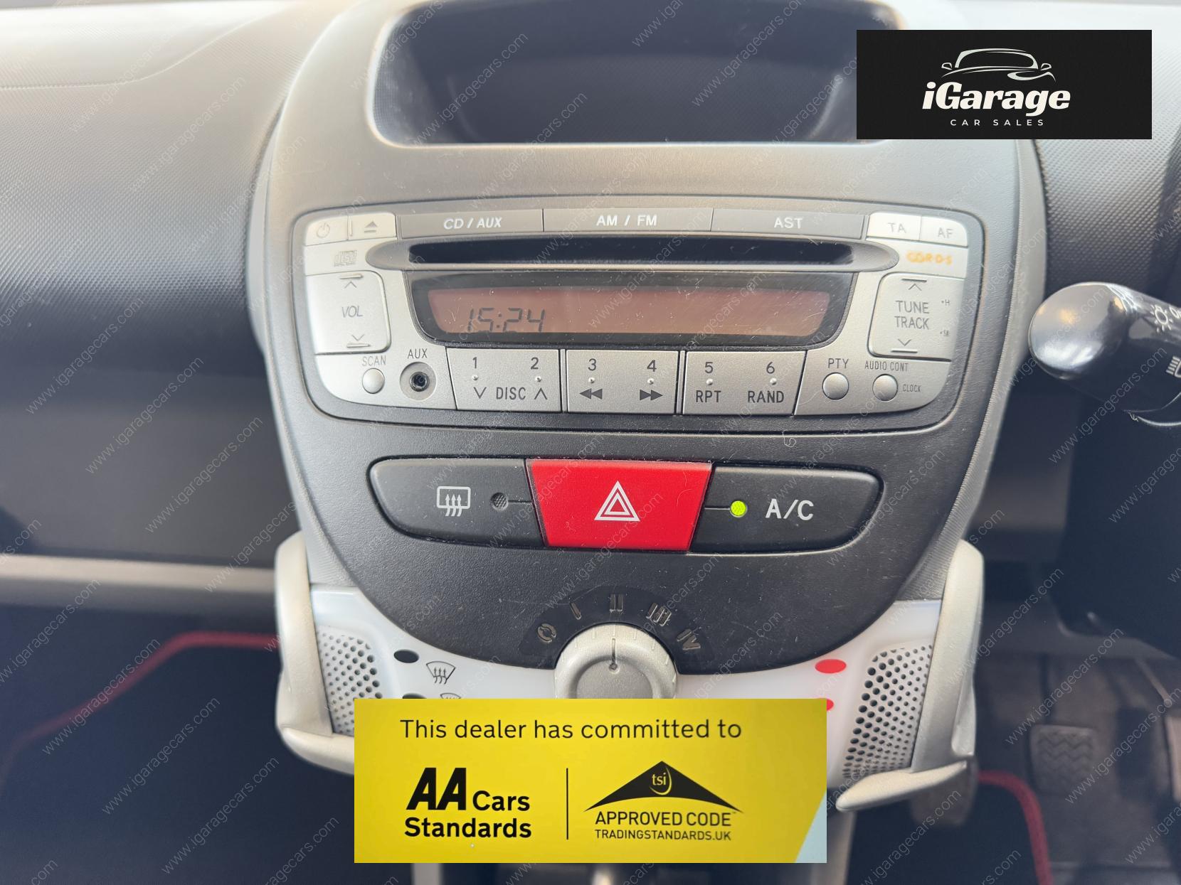 Toyota AYGO 1.0 VVT-i Black Hatchback 5dr Petrol Manual Euro 4 (AC) (67 bhp)