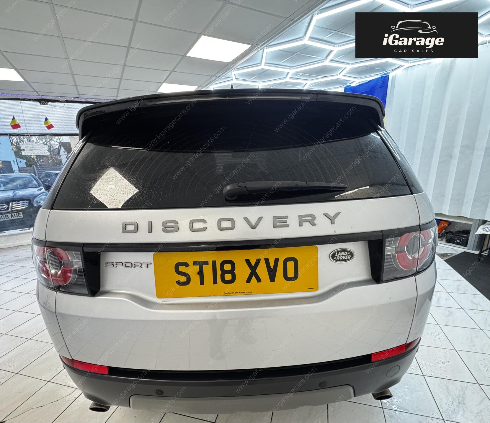 Land Rover Discovery Sport 2.0 TD4 SE Tech SUV 5dr Diesel Manual 4WD Euro 6 (s/s) (180 ps)