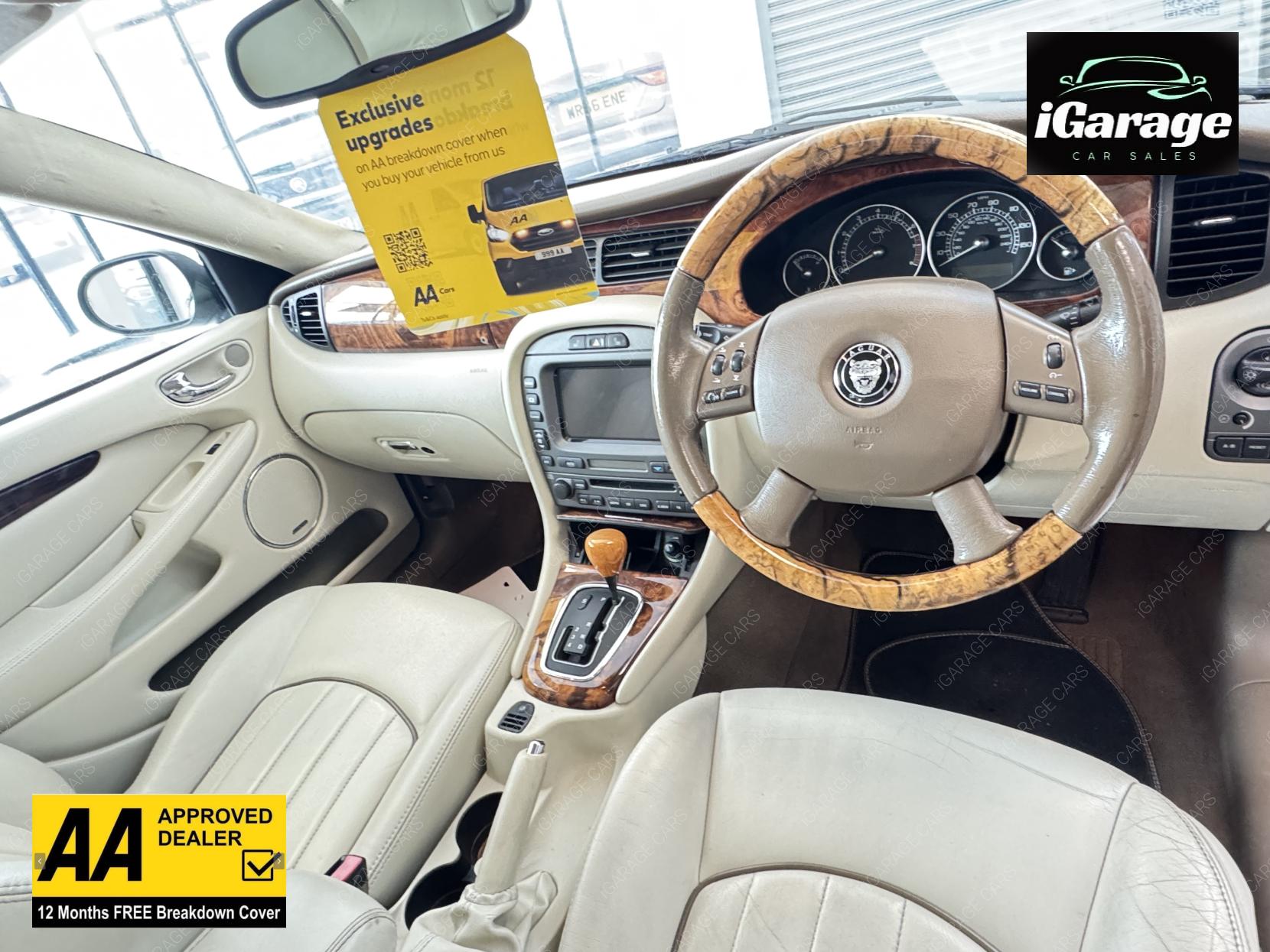 Jaguar X-Type 3.0 V6 Sovereign Saloon 4dr Petrol Automatic (AWD) (249 g/km, 231 bhp)