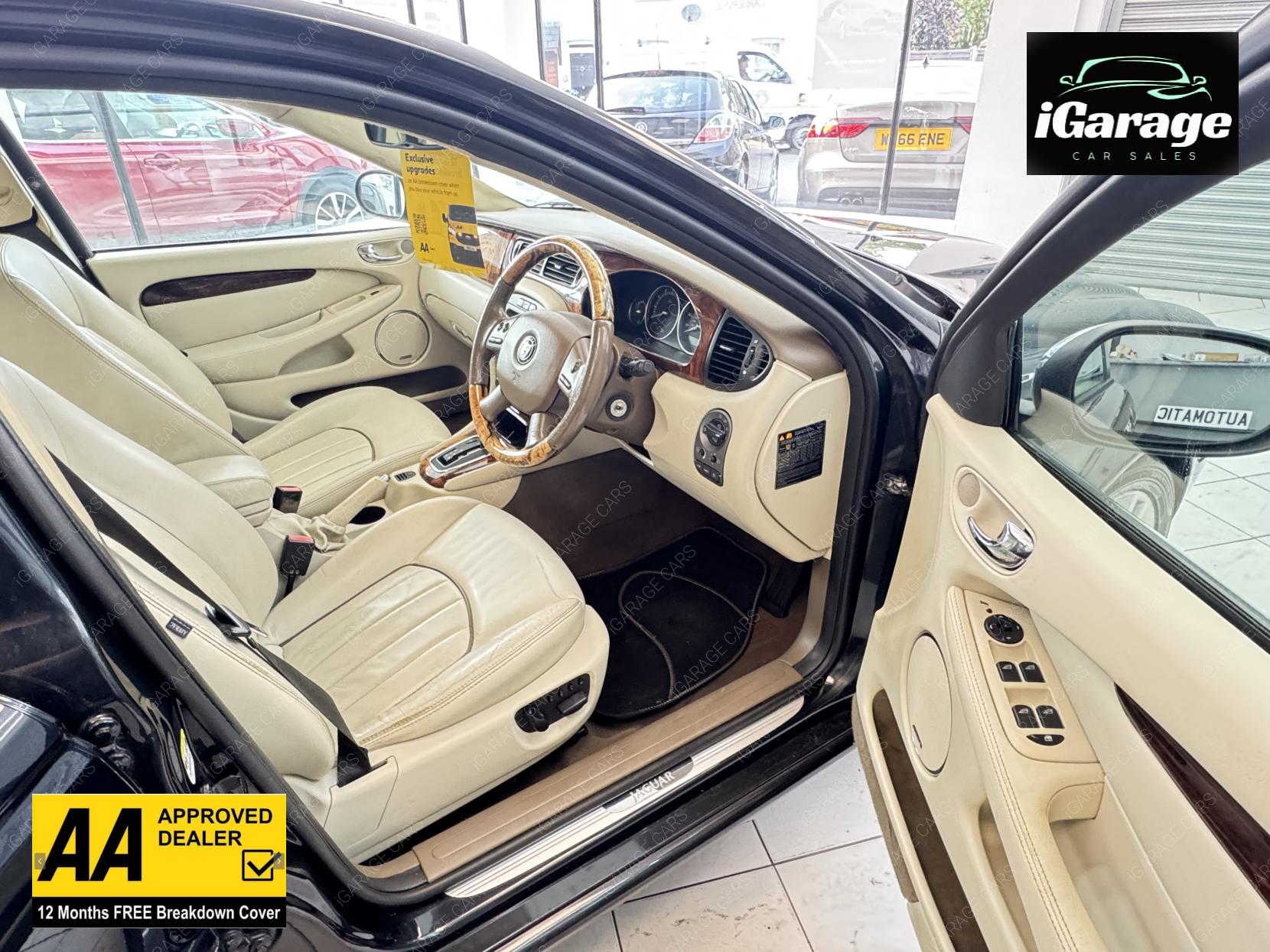 Jaguar X-Type 3.0 V6 Sovereign Saloon 4dr Petrol Automatic (AWD) (249 g/km, 231 bhp)